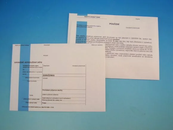 Akce Obálka DORUČENKA modrý pruh B6 1144487